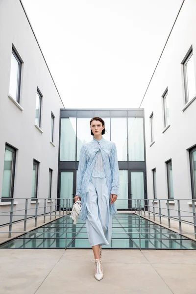 Look 35
